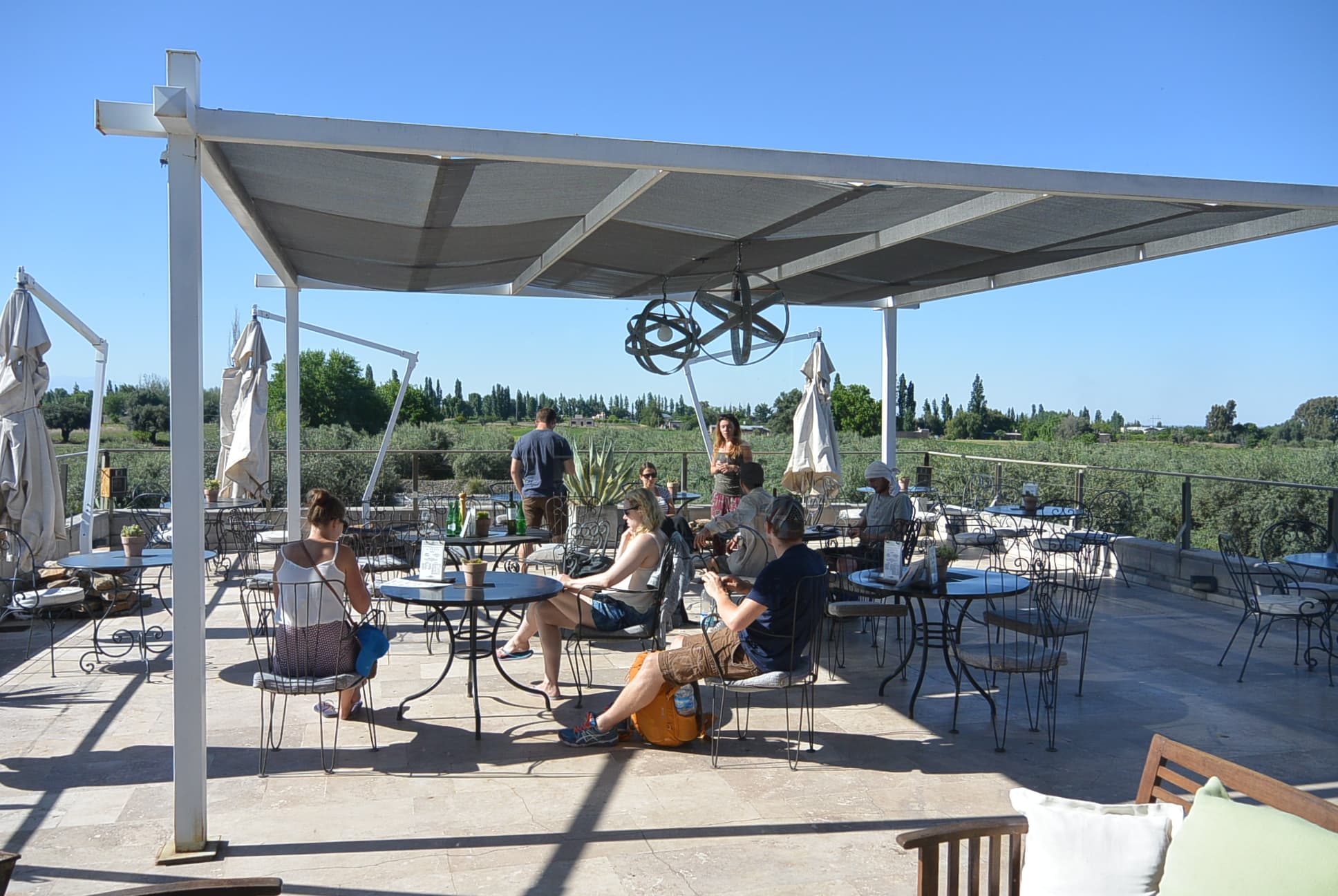 Die Dachterrasse vom Tempus Alba Weingut