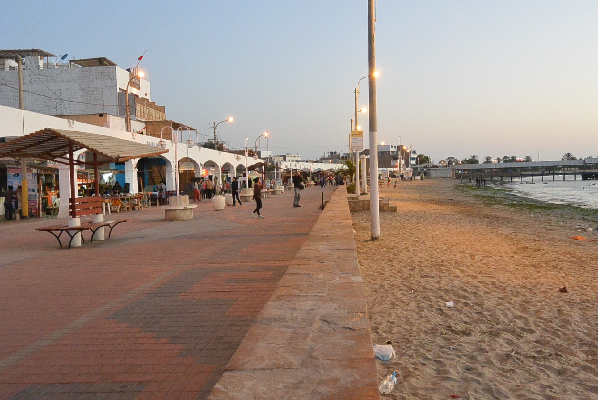 Die Promenade von Paracas
