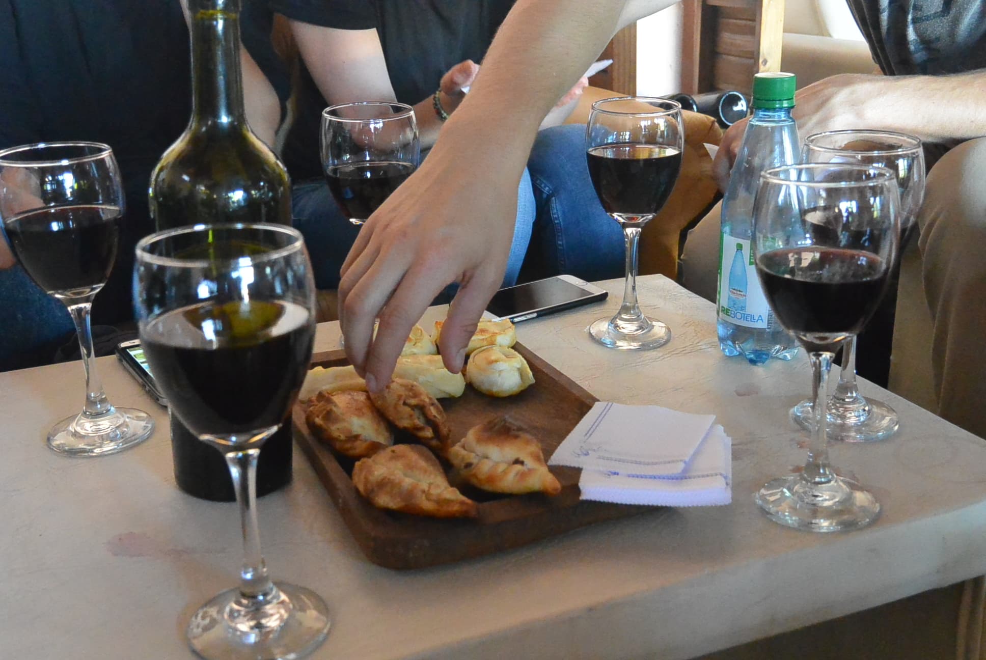 Wein und Empanadas