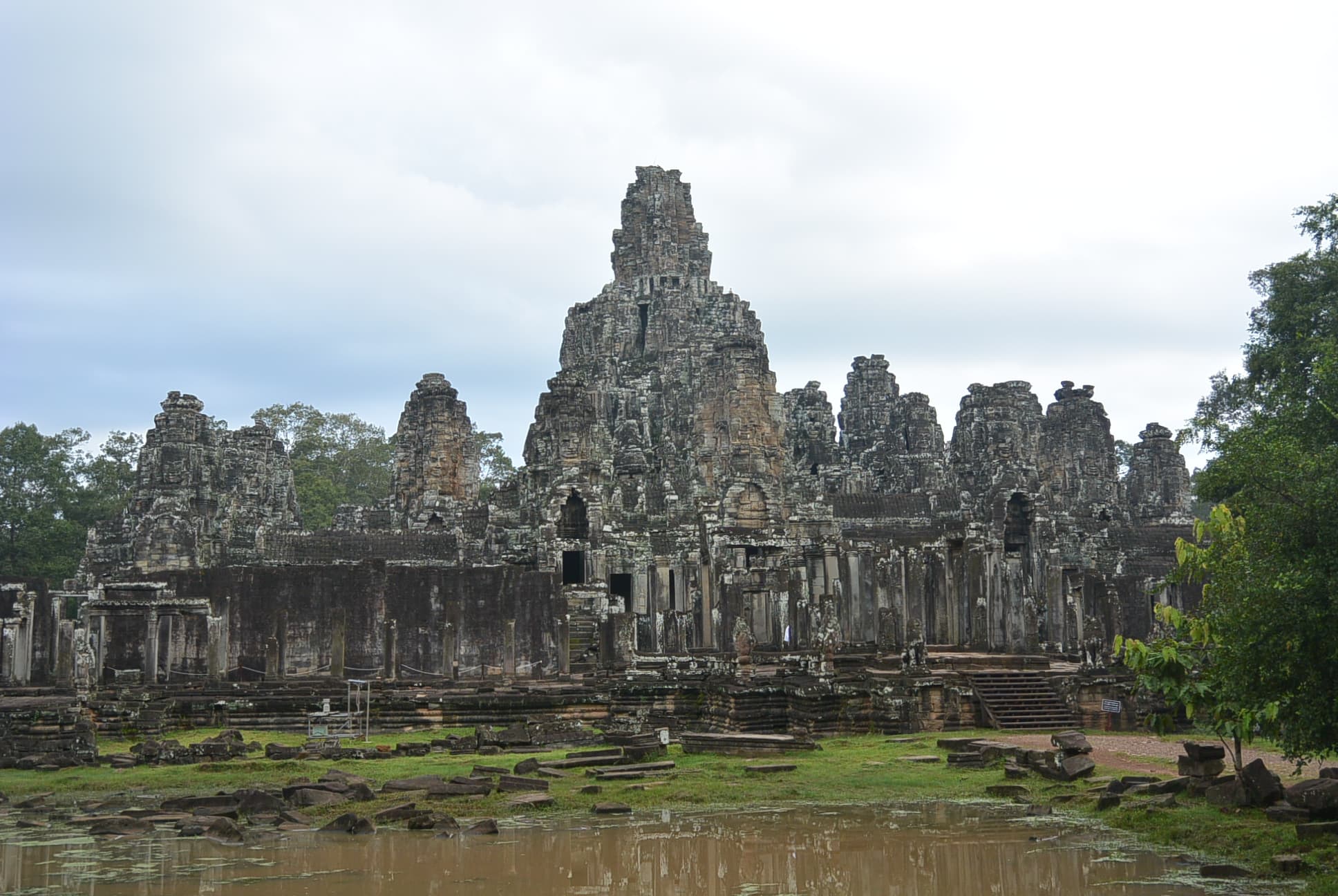 Der Bayon von unten