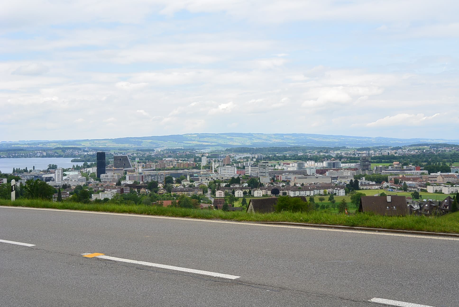 Zug von der Ägeristrasse aus