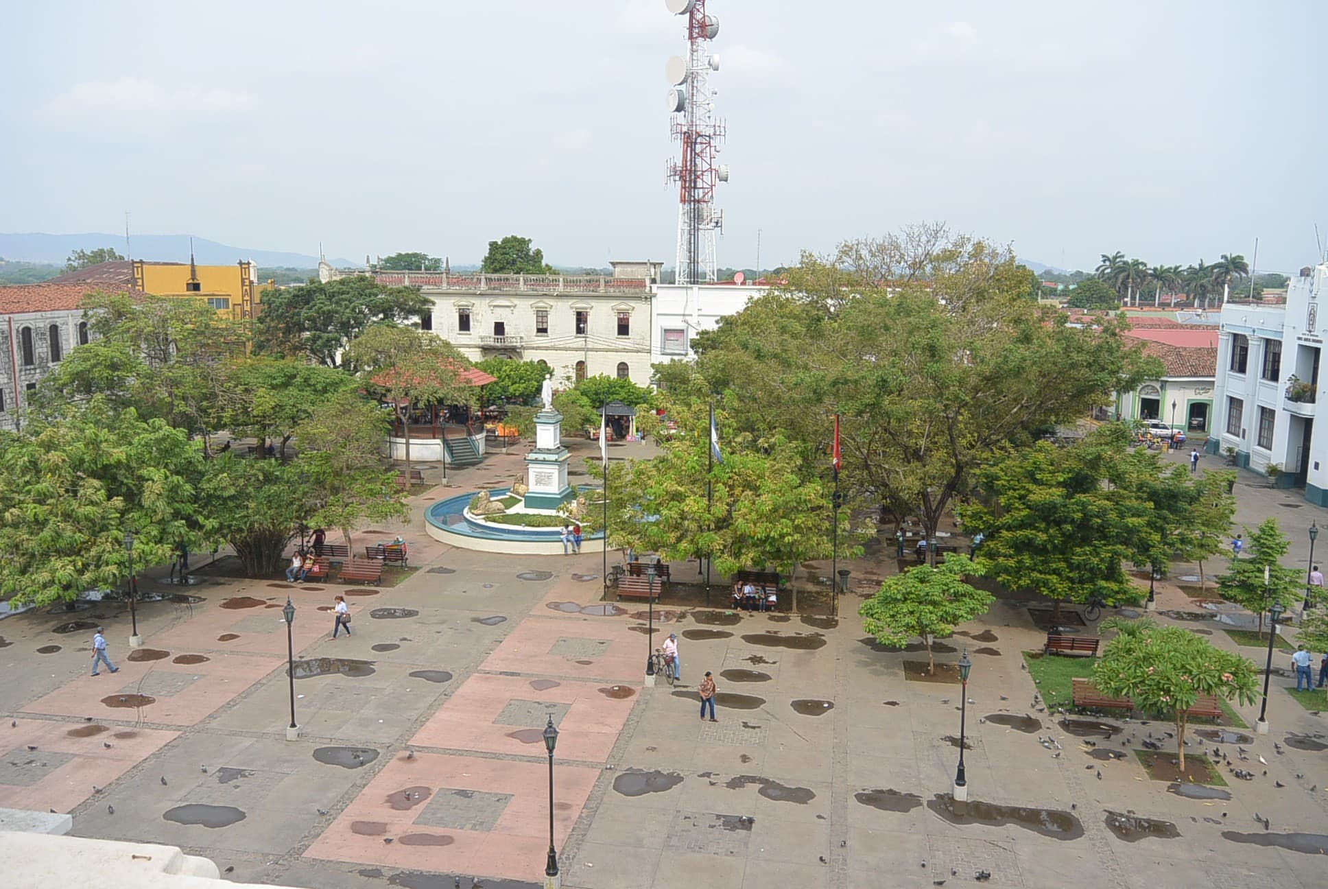Der Park vor der Kathedrale