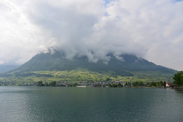 Das Buochserhorn im Nebel