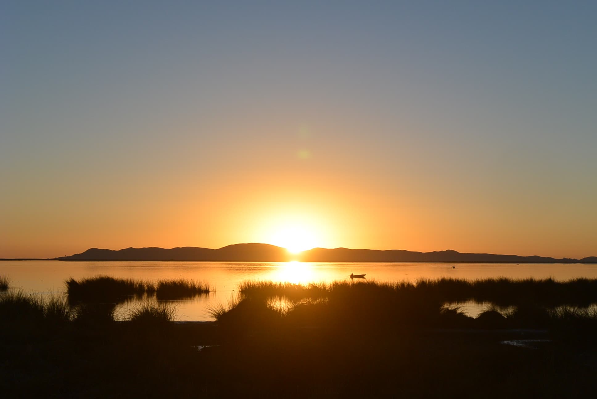 Sonnenaufgang am Titicacasee